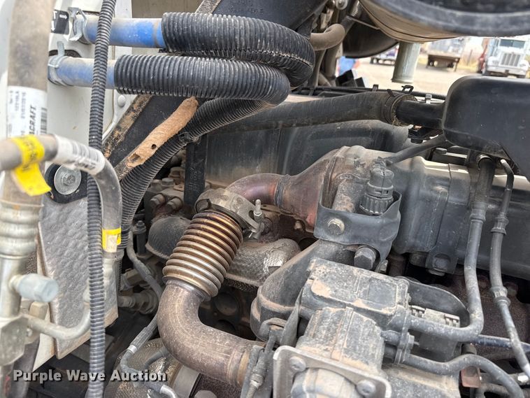 image for item DH1935 2016 Peterbilt 365 crane truck