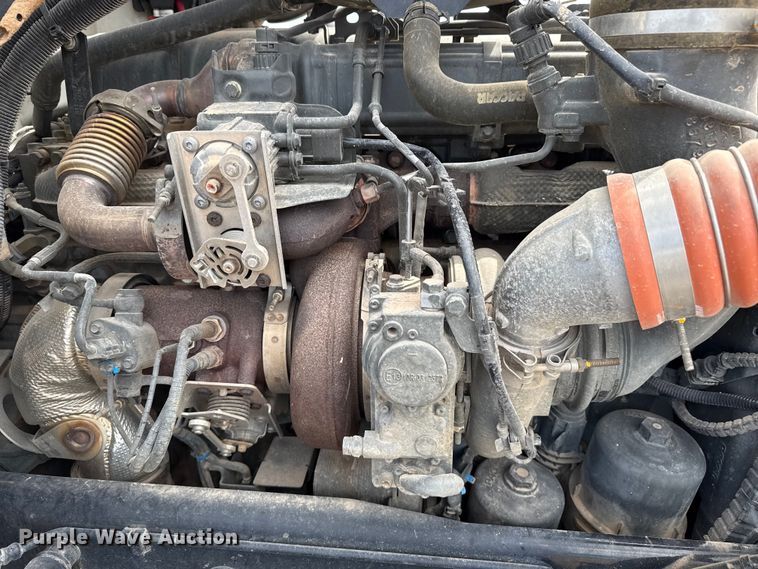 image for item DH1935 2016 Peterbilt 365 crane truck