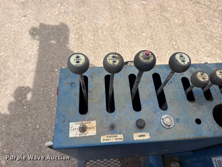 image for item DH1936 2015 Peterbilt 365 crane truck