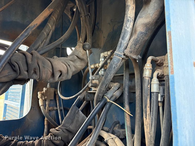 image for item DH1936 2015 Peterbilt 365 crane truck