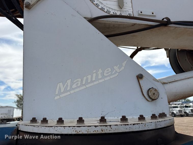 image for item DH1936 2015 Peterbilt 365 crane truck