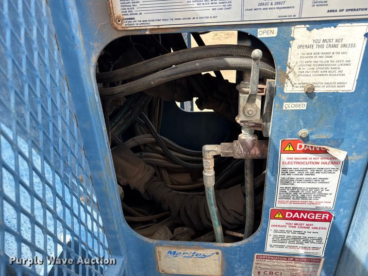 image for item DH1936 2015 Peterbilt 365 crane truck