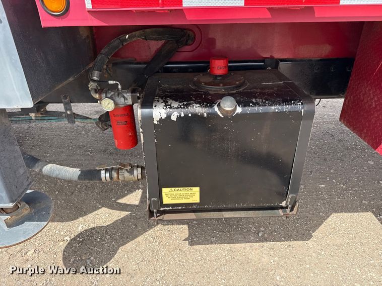 image for item DH1936 2015 Peterbilt 365 crane truck