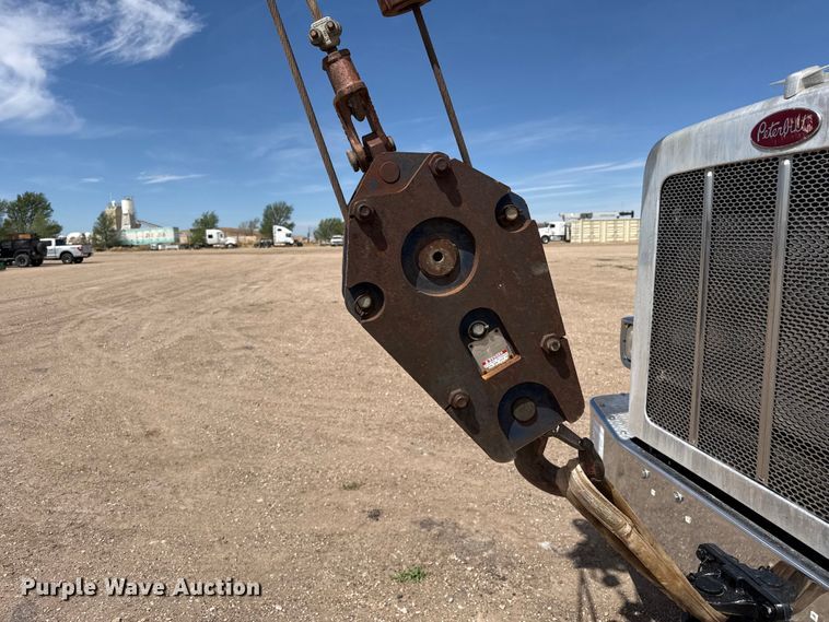 image for item DH1936 2015 Peterbilt 365 crane truck