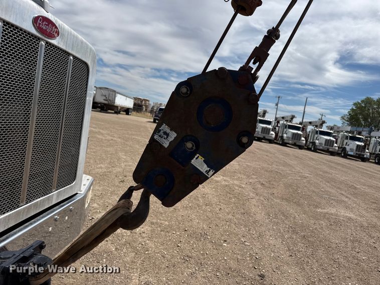 image for item DH1936 2015 Peterbilt 365 crane truck