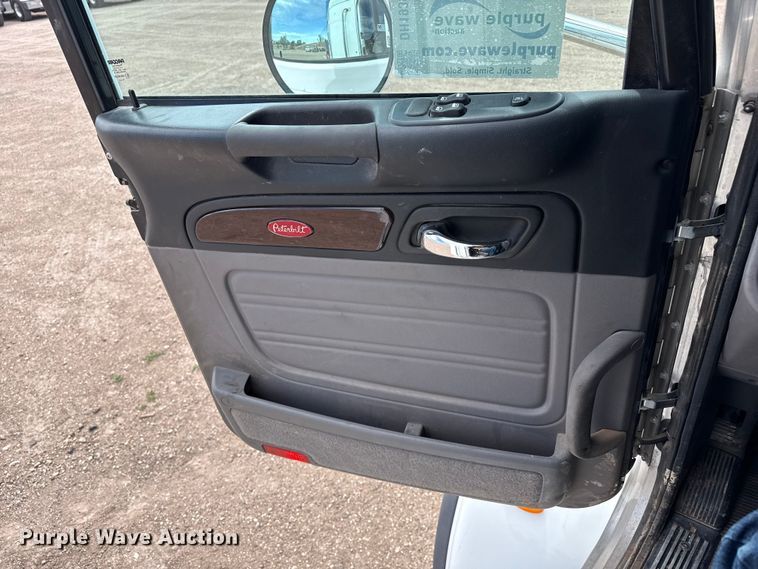 image for item DH1936 2015 Peterbilt 365 crane truck