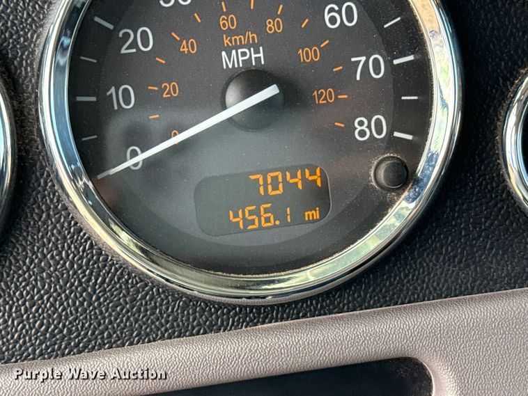 image for item DH1936 2015 Peterbilt 365 crane truck