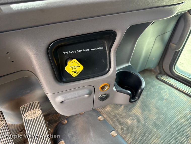 image for item DH1936 2015 Peterbilt 365 crane truck