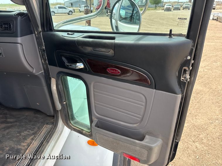 image for item DH1936 2015 Peterbilt 365 crane truck