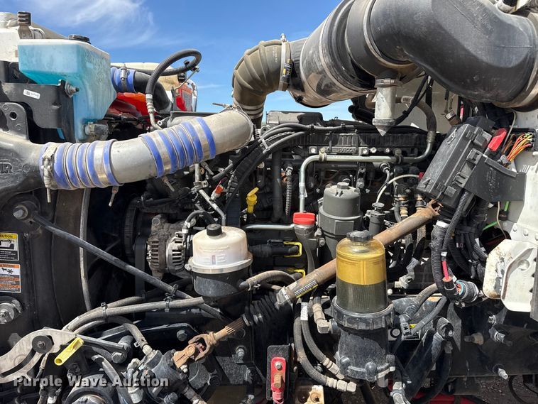 image for item DH1936 2015 Peterbilt 365 crane truck