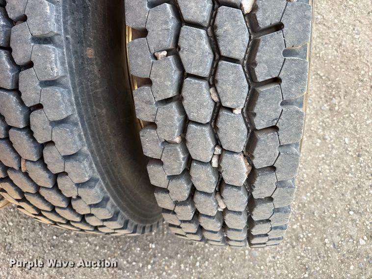 image for item DH1936 2015 Peterbilt 365 crane truck