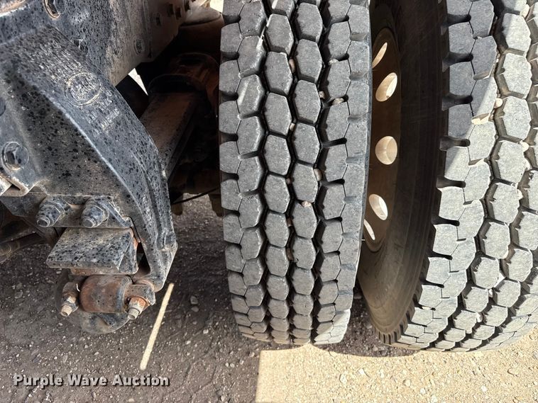 image for item DH1936 2015 Peterbilt 365 crane truck