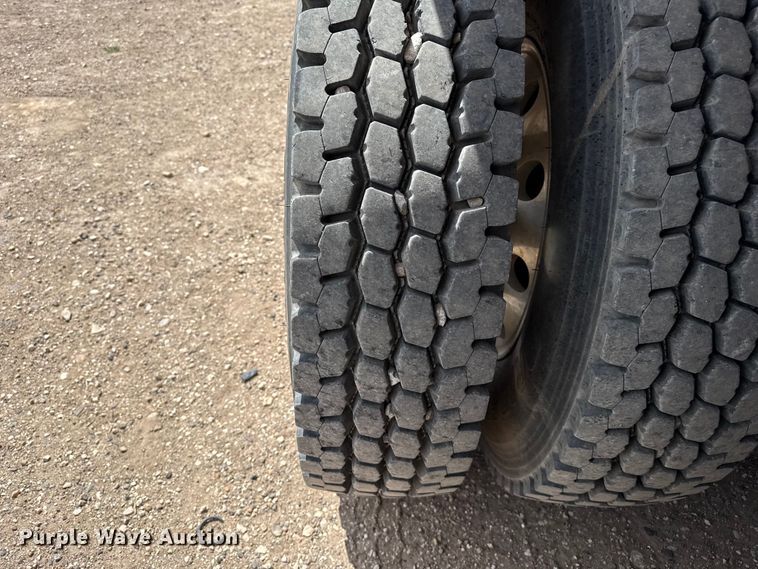 image for item DH1936 2015 Peterbilt 365 crane truck