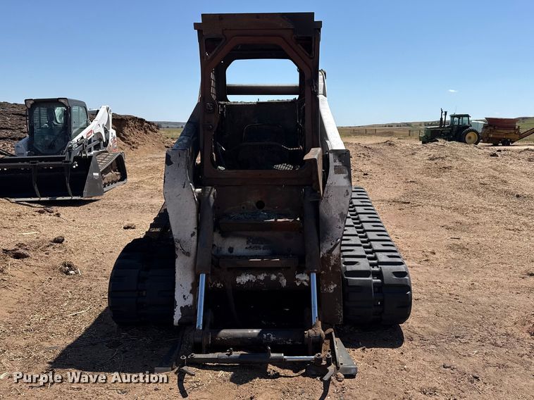 image for item DH1974 2006 Bobcat T300 skid steer loader