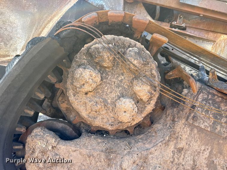 image for item DH1974 2006 Bobcat T300 skid steer loader