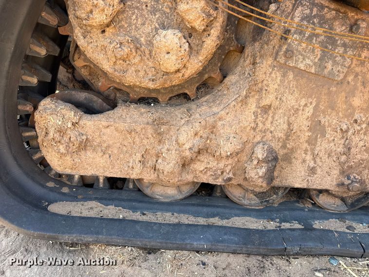 image for item DH1974 2006 Bobcat T300 skid steer loader