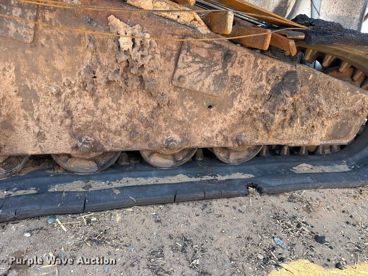 image for item DH1974 2006 Bobcat T300 skid steer loader