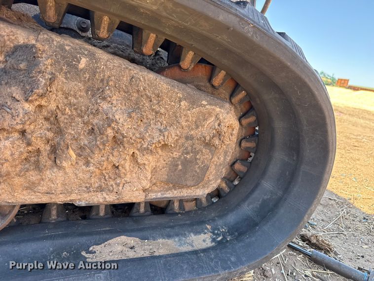 image for item DH1974 2006 Bobcat T300 skid steer loader