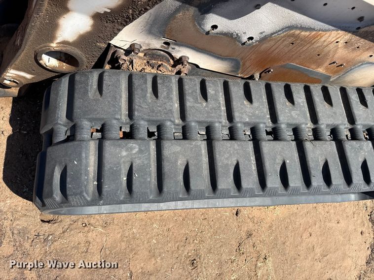 image for item DH1974 2006 Bobcat T300 skid steer loader