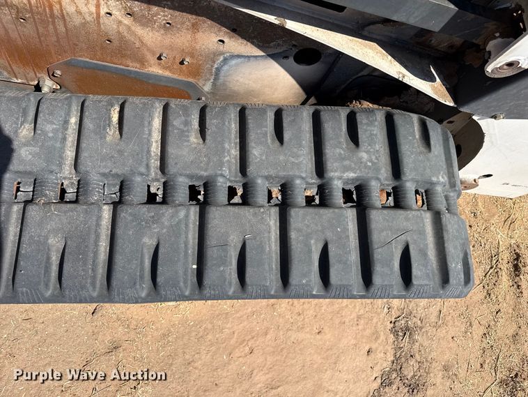 image for item DH1974 2006 Bobcat T300 skid steer loader