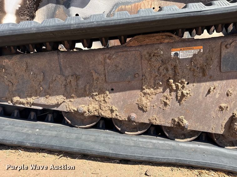 image for item DH1974 2006 Bobcat T300 skid steer loader