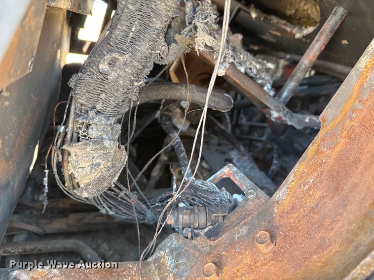 image for item DH1974 2006 Bobcat T300 skid steer loader