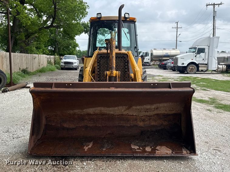 image for item DO8500 1990 John Deere 410C backhoe