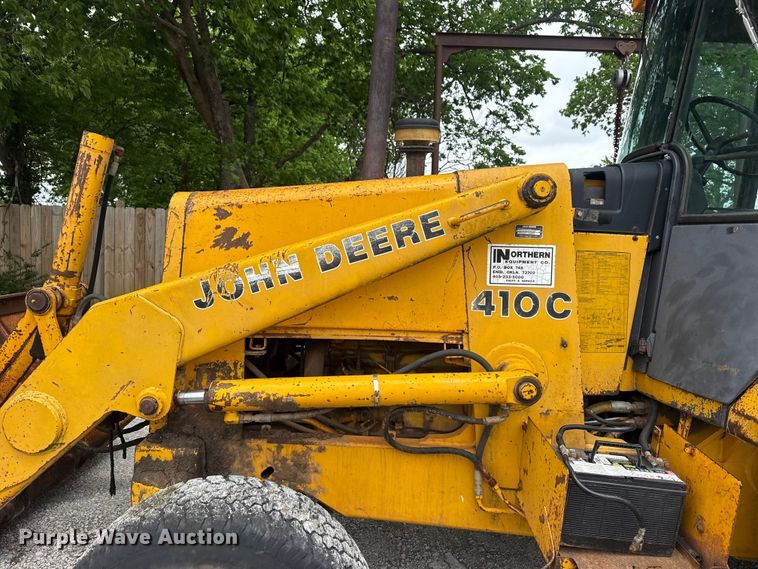 image for item DO8500 1990 John Deere 410C backhoe