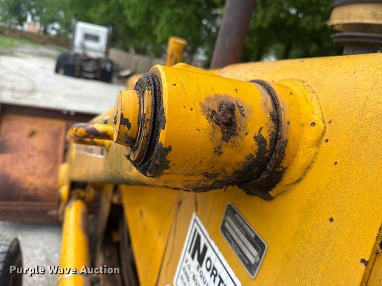 image for item DO8500 1990 John Deere 410C backhoe