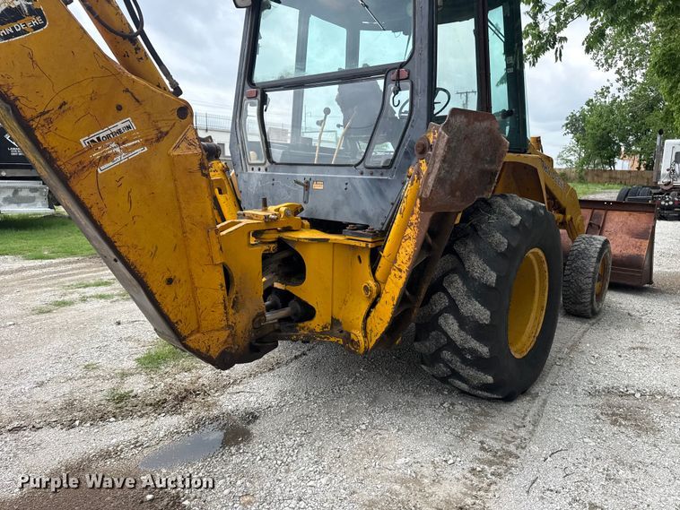 image for item DO8500 1990 John Deere 410C backhoe