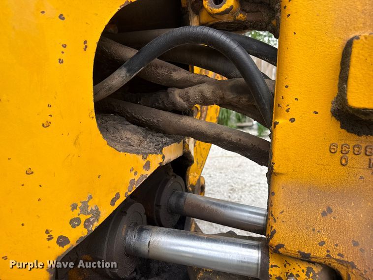 image for item DO8500 1990 John Deere 410C backhoe
