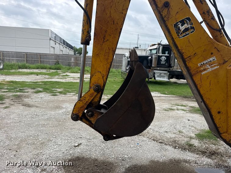 image for item DO8500 1990 John Deere 410C backhoe