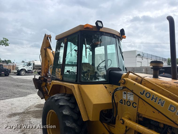 image for item DO8500 1990 John Deere 410C backhoe