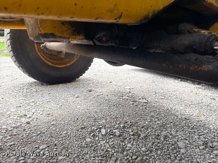 image for item DO8500 1990 John Deere 410C backhoe