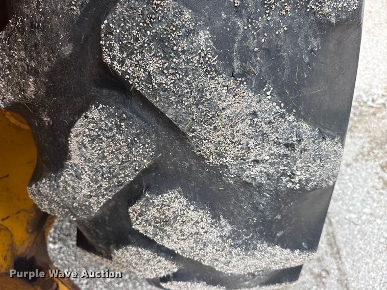 image for item DO8500 1990 John Deere 410C backhoe