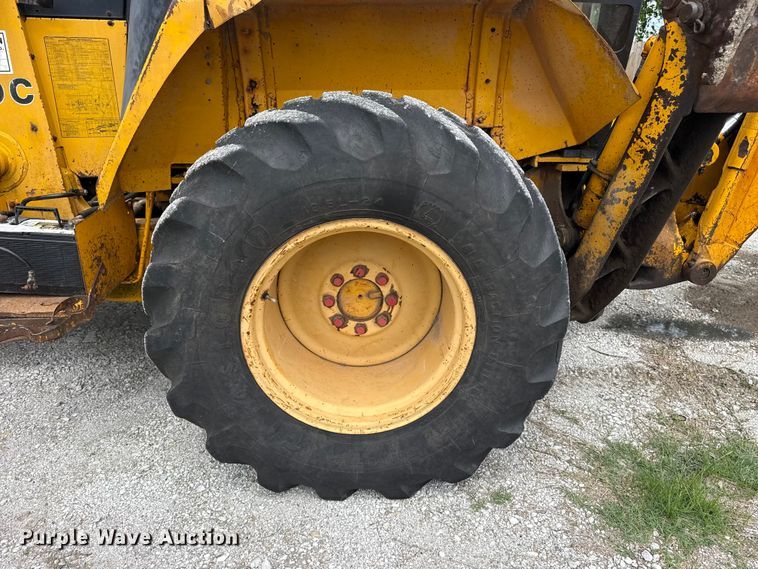 image for item DO8500 1990 John Deere 410C backhoe