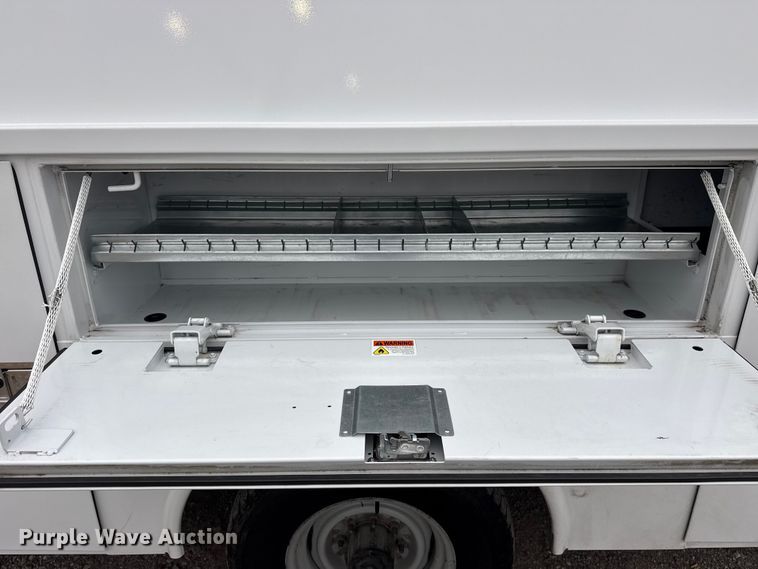 image for item DO8501 2022 Ford E350 Super Duty van with bucket lift