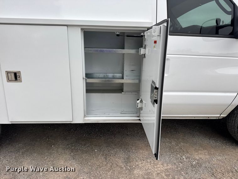 image for item DO8501 2022 Ford E350 Super Duty van with bucket lift