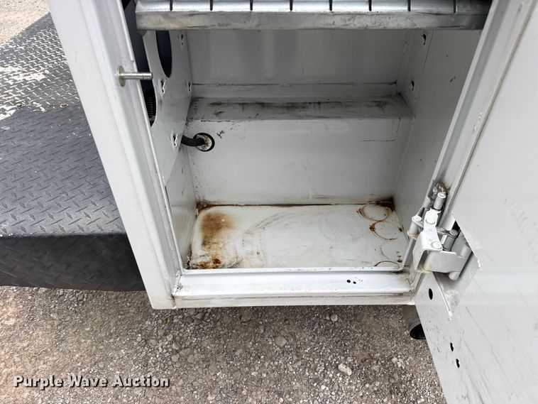 image for item DO8501 2022 Ford E350 Super Duty van with bucket lift