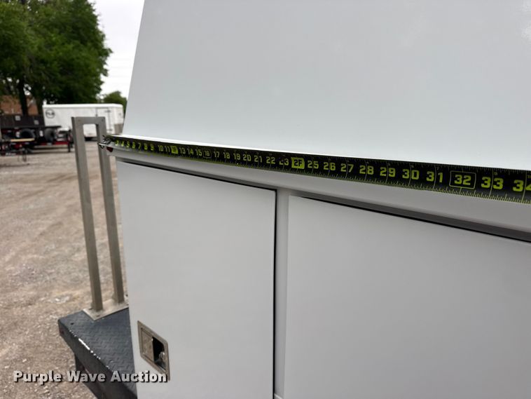 image for item DO8501 2022 Ford E350 Super Duty van with bucket lift