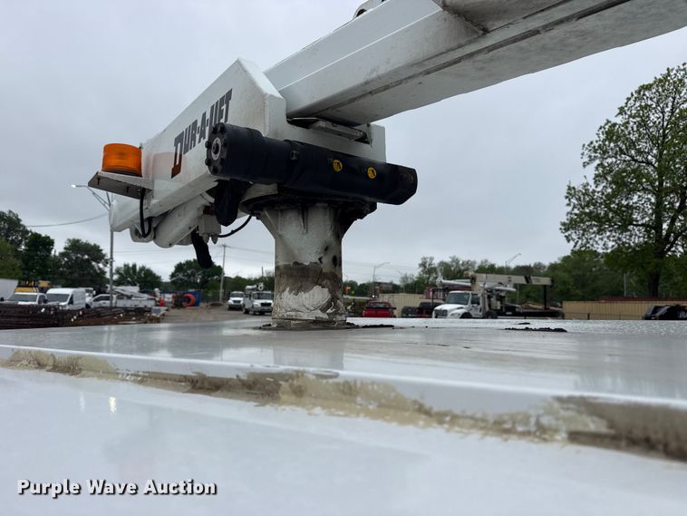 image for item DO8501 2022 Ford E350 Super Duty van with bucket lift