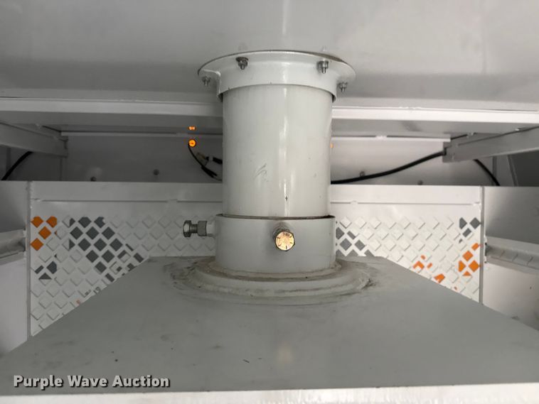 image for item DO8501 2022 Ford E350 Super Duty van with bucket lift