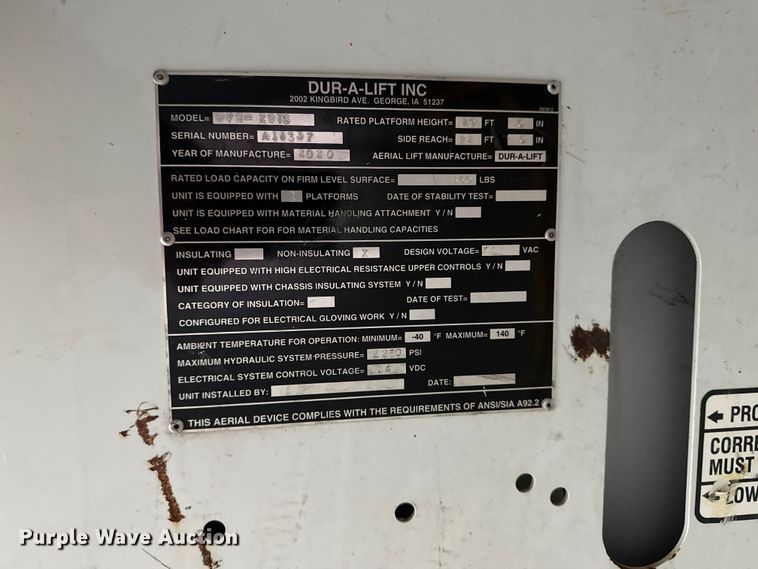 image for item DO8501 2022 Ford E350 Super Duty van with bucket lift