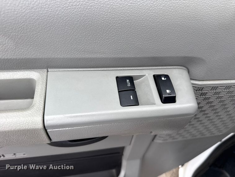 image for item DO8501 2022 Ford E350 Super Duty van with bucket lift