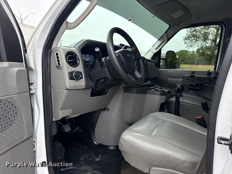 image for item DO8501 2022 Ford E350 Super Duty van with bucket lift
