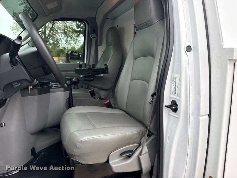 image for item DO8501 2022 Ford E350 Super Duty van with bucket lift