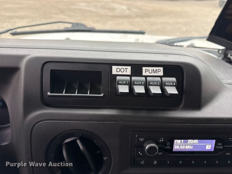 image for item DO8501 2022 Ford E350 Super Duty van with bucket lift