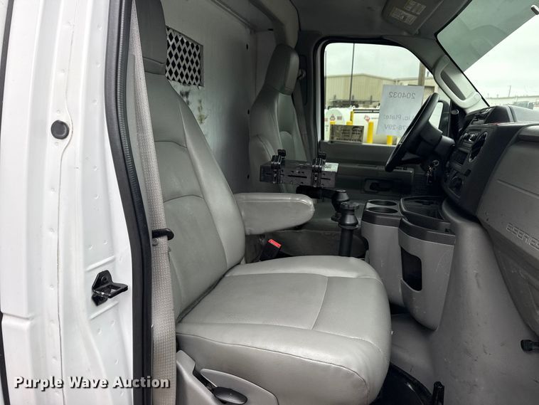 image for item DO8501 2022 Ford E350 Super Duty van with bucket lift