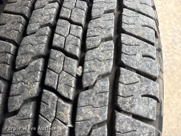 image for item DO8501 2022 Ford E350 Super Duty van with bucket lift