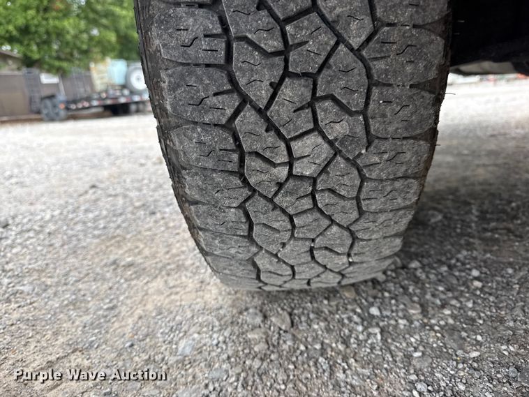 image for item DO8501 2022 Ford E350 Super Duty van with bucket lift